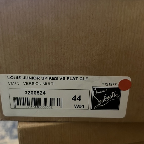 Beautiful Christian Louboutin sneakers with spikes and strap new edition size 44 - Picture 9 of 9